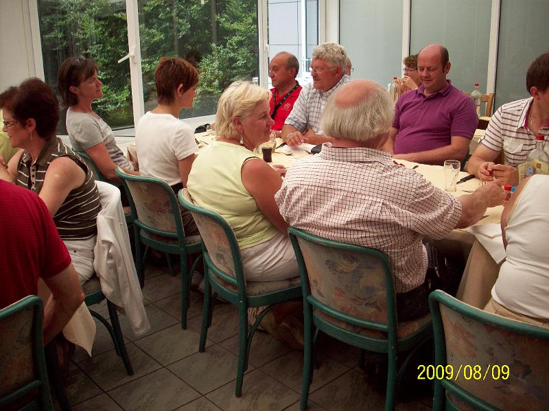 Lunch time in de Floreal in La Roche (46).JPG